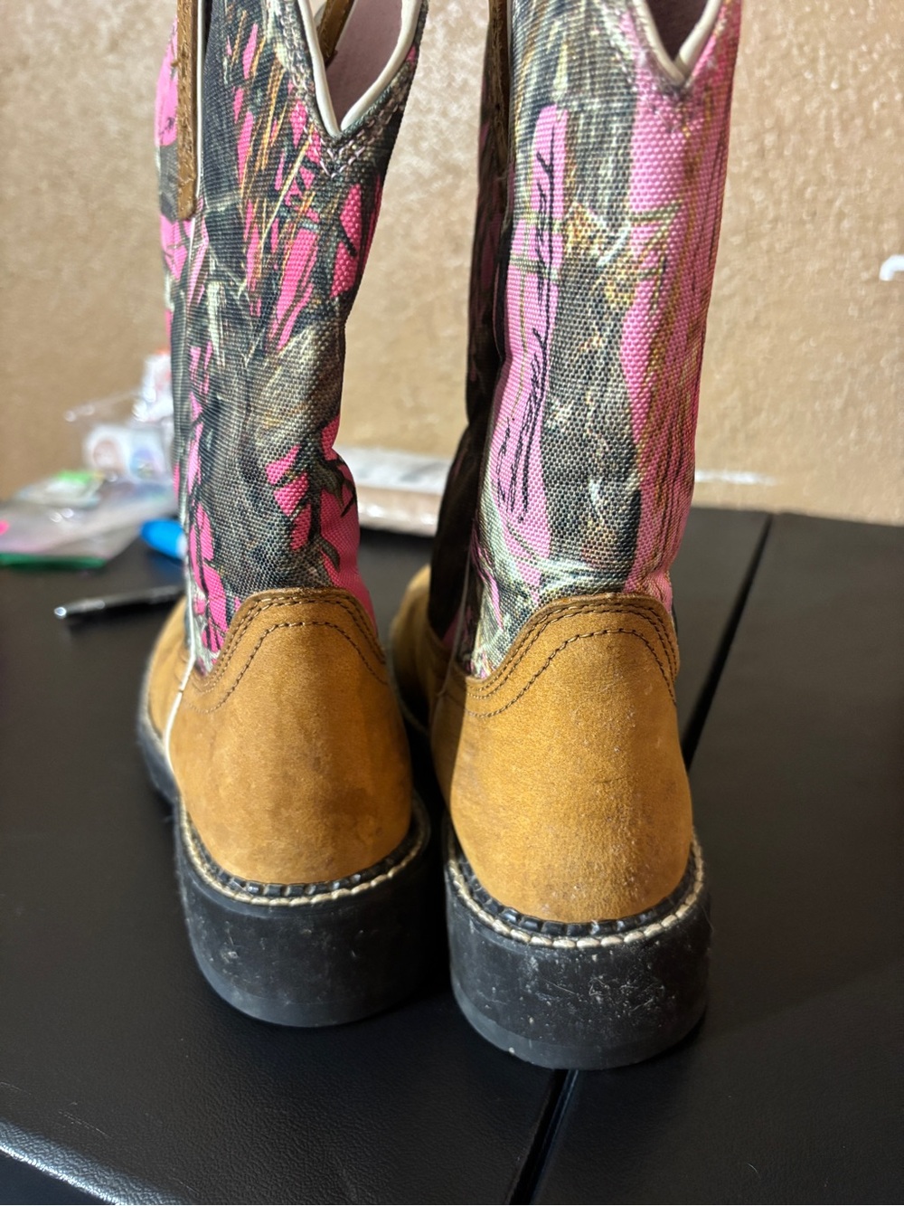 Label inside a shoe/boot - Picture 3 of 5